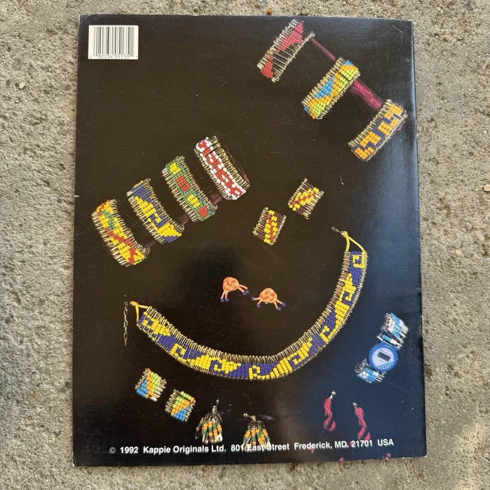 Vintage Safety Pins Jewelry Patterns Booklet‎ 1992